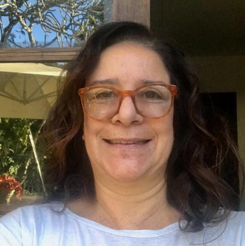 Elizabeth Guedes Elizabeth Guedes