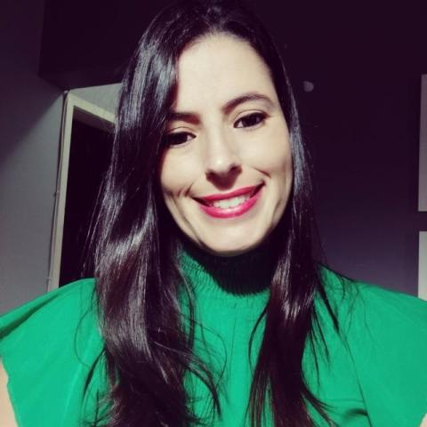 Rafaela Reis Azevedo de Oliveira