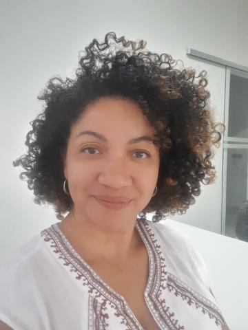 Nivea R. de Oliveira Felisberto Perdigao