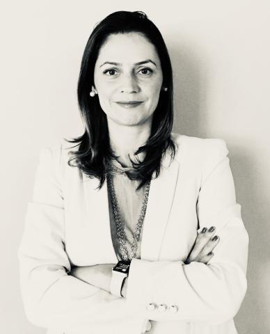 Patrícia Póvoa Gravina Patrícia Póvoa Gravina