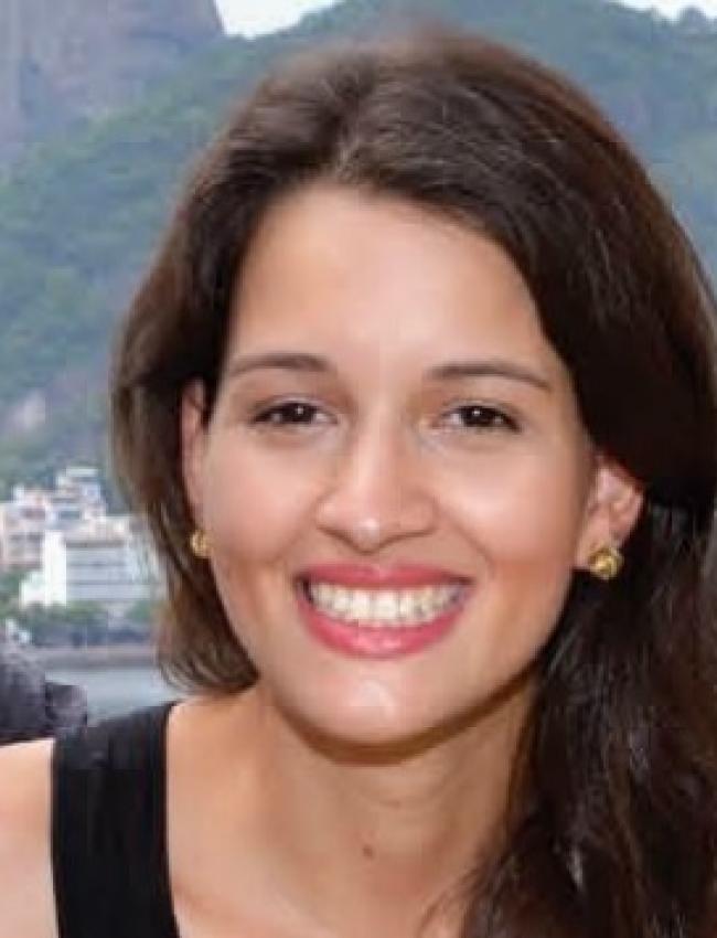 Isis Nem de Oliveira Souza