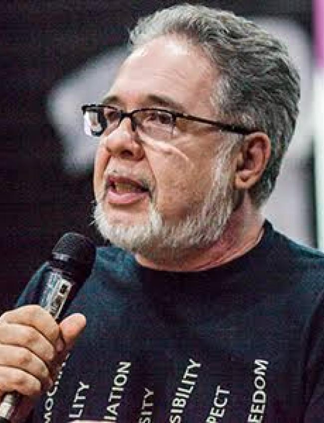 Cesar Ricardo Siqueira Bolaño