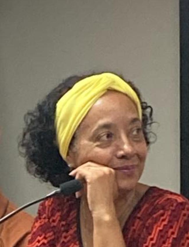 DIONE MOURA