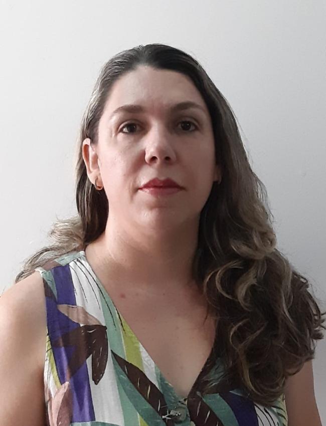 Amanda Juliana Costa Vaz.