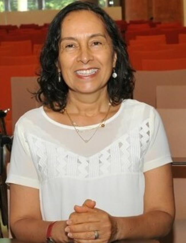 Maria Luiza Rodrigues Flores Maria Luiza Rodrigues Flores
