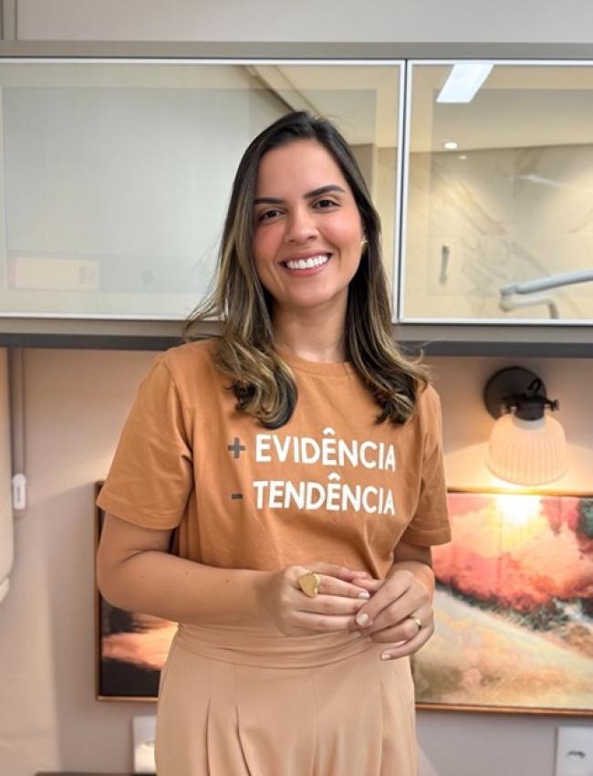 Monique Helen Alves de Melo e Souza
