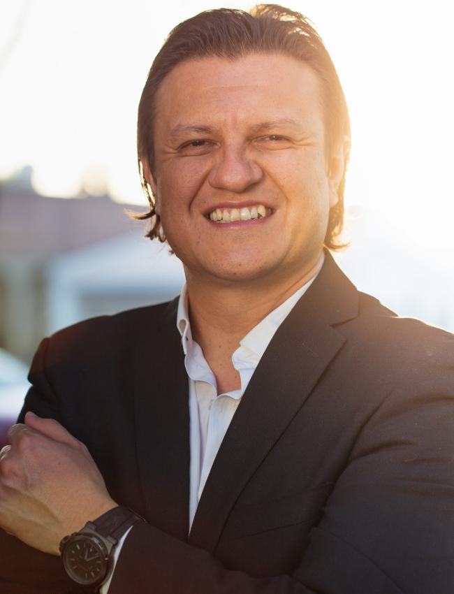 Héctor A. Ruiz