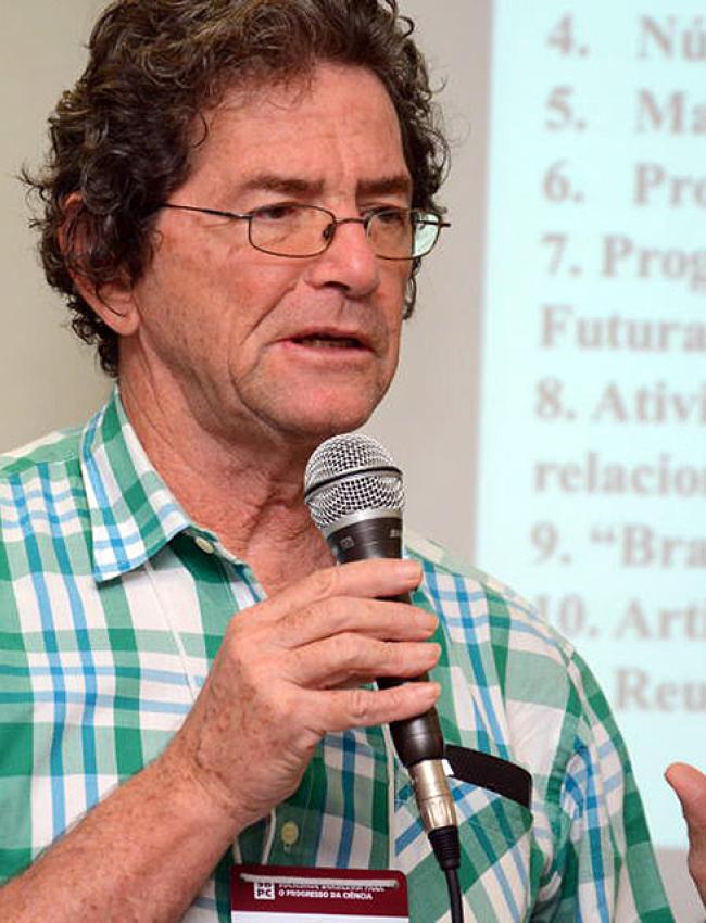 Ildeu de Castro Moreira Ildeu de Castro Moreira