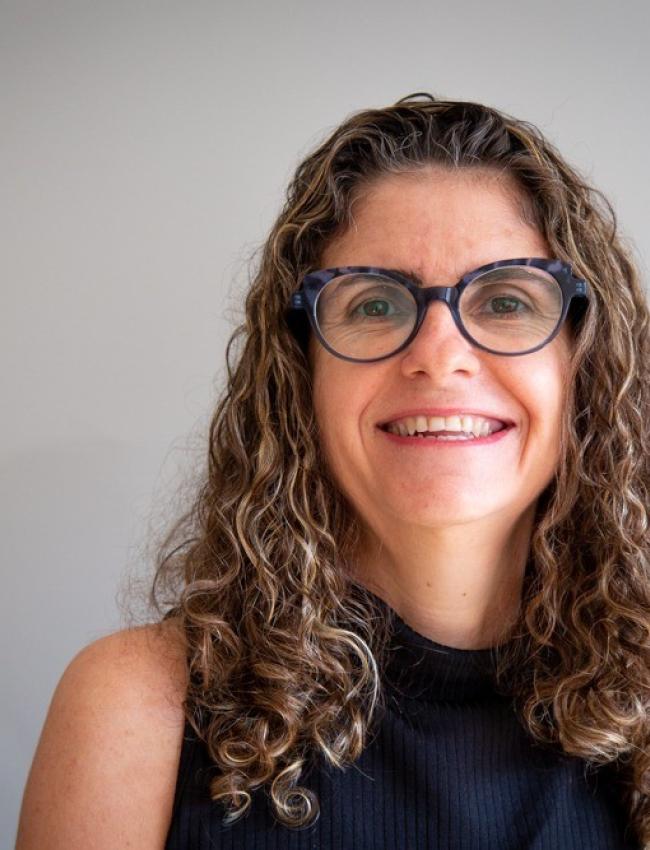 Miriam Fábia Alves