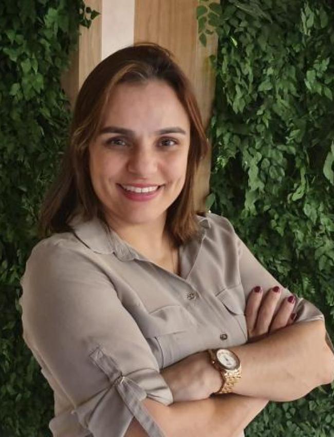 Aline Barros